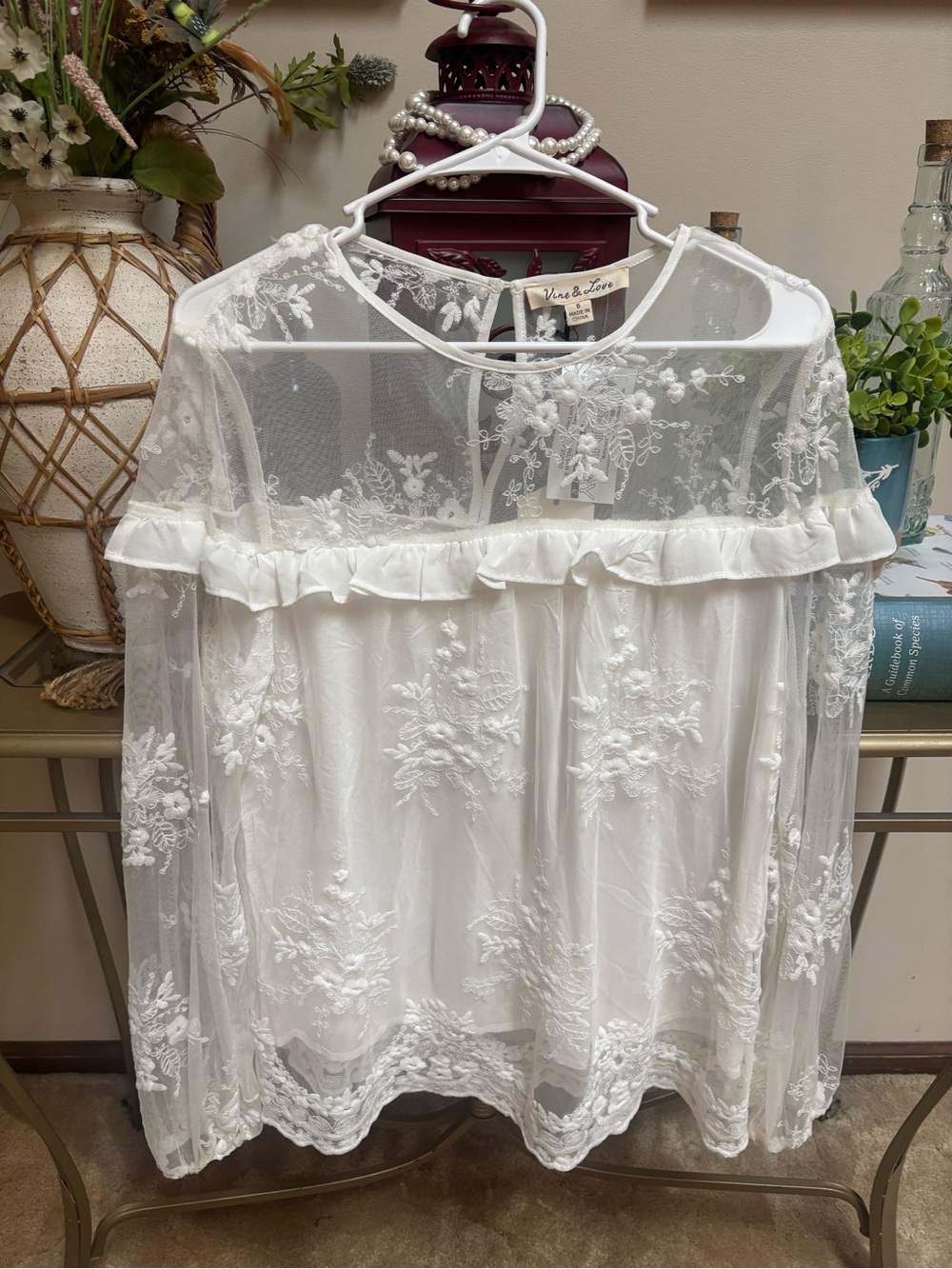 Vine & Love White Sheer Lace Floral Ruffle Trim Embroidered Blouse New With Tags - Picture 2 of 11